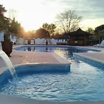 Kemp Mobil Avec Terrasse Pour 6 Personnes - Api-1-52-397 Massillargues-Attuech