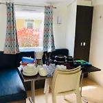 Mobil Avec Terrasse Pour 6 Personnes - Api-1-52-397 Campingplatz Massillargues-Attuech