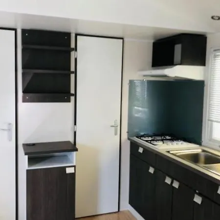Kemp Mobil Avec Terrasse Pour 6 Personnes - Api-1-52-397 *