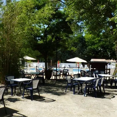 Kemping Mobil Avec Terrasse Pour 6 Personnes - Api-1-52-397 *
